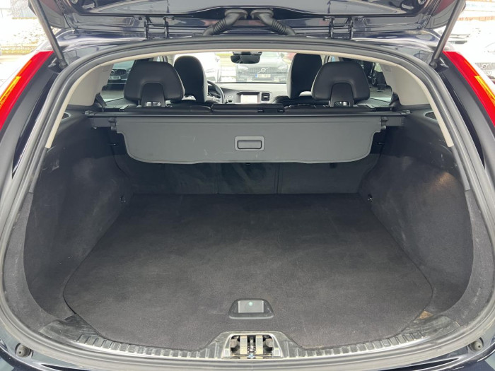 Volvo V60 D2 SUMMUM Aut 1.maj. 2.0 d Summum