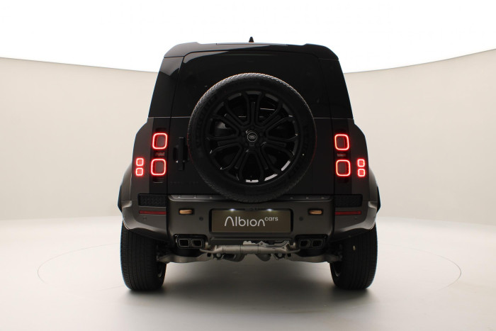 Land Rover Defender P635 OCTA AWD AUT
