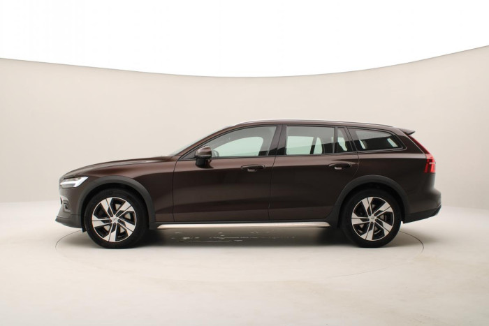 Volvo V60 CC D4 AWD PRO AUT REZERVACE 2.0 d CC CC