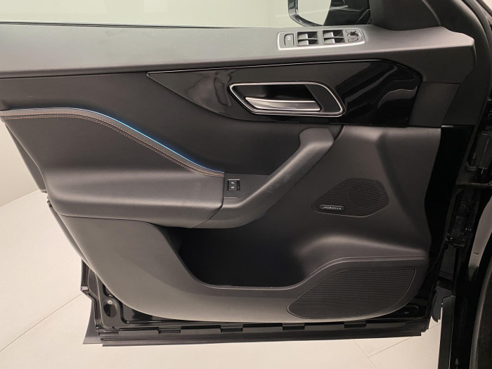 Jaguar F-Pace 35t AWD AUT REZERVACE