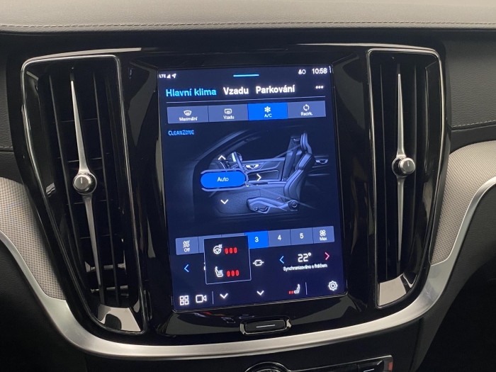 Volvo S60 B5 AWD ULTIMATE DARK AUT CZ