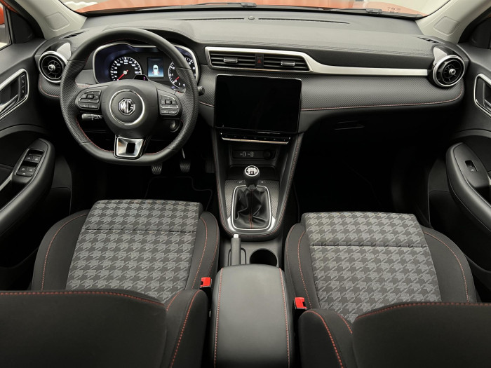 MG ZS 1.5 ESSENTIAL PLUS CZ 1.maj.