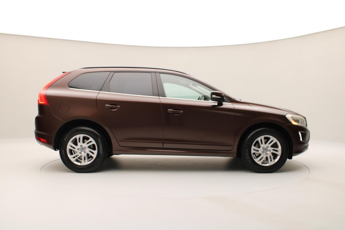 Volvo XC60 D4 AWD MOMENTUM AUT CZ 2.4 d Momentum