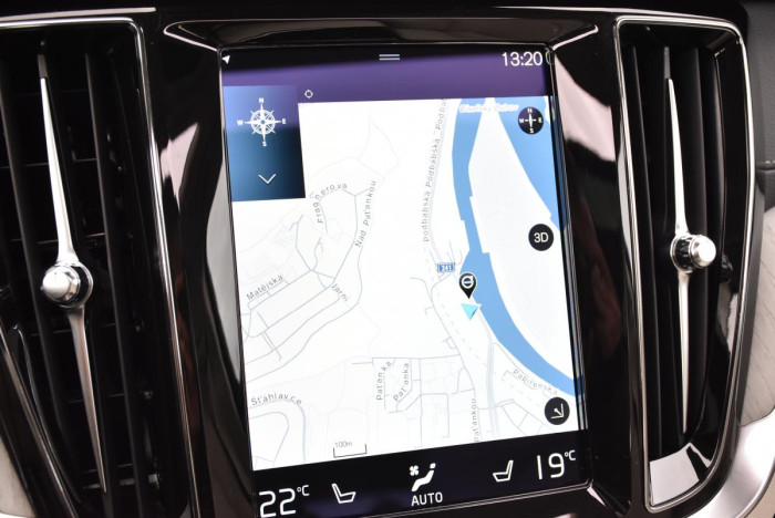 Volvo V60 T6 AWD RECHARGE REZERVACE