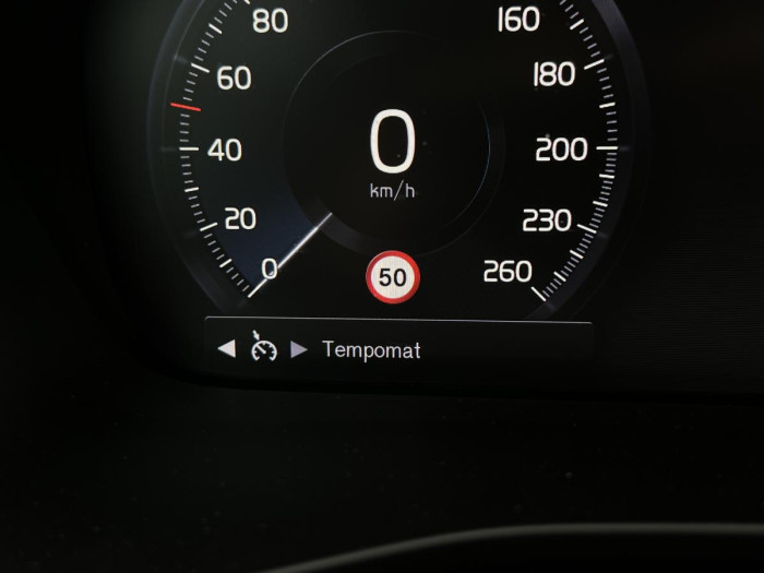 Volvo XC40 T4 AWD MOMENTUM Aut CZ 2.0 Momentum