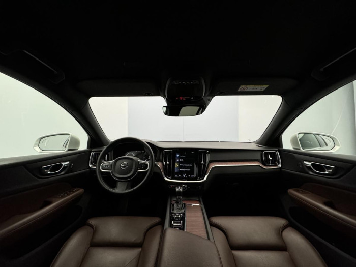 Volvo V60 D3 MOMENTUM PRO AUT REZERVACE 2.0 d Momentum