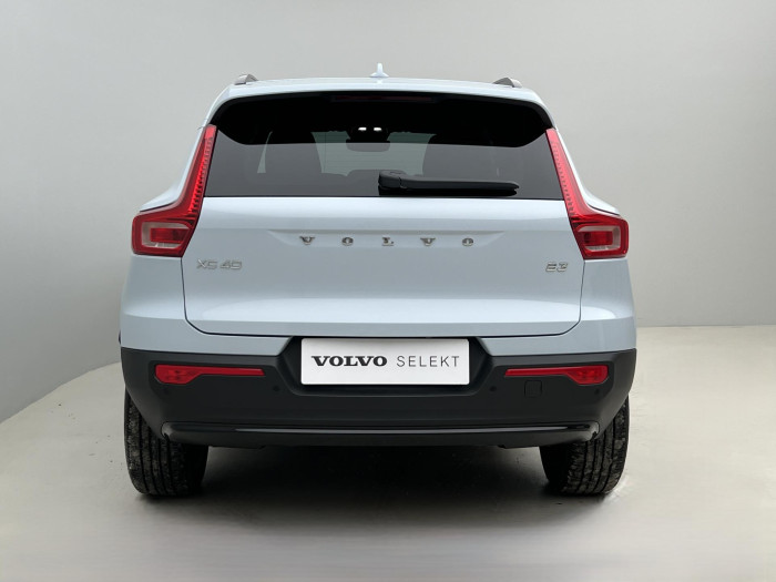 Volvo XC40 B3 PLUS DARK AUT CZ