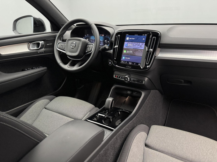 Volvo XC40 B3 PLUS DARK AUT CZ 1.maj