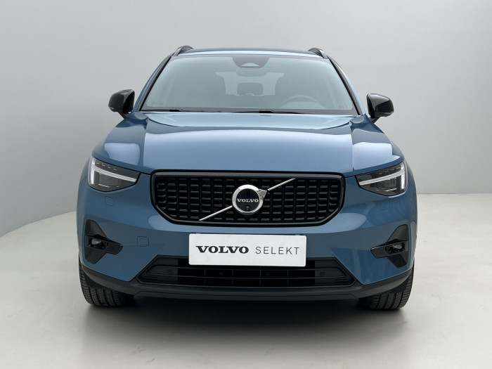 Volvo XC40 B3 PLUS DARK AUT CZ 1.maj.