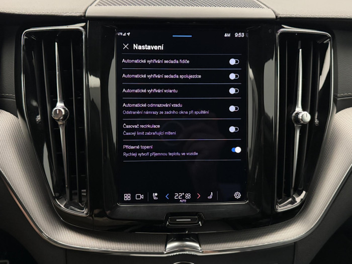 Volvo XC60 B4 AWD R-DESIGN AUT