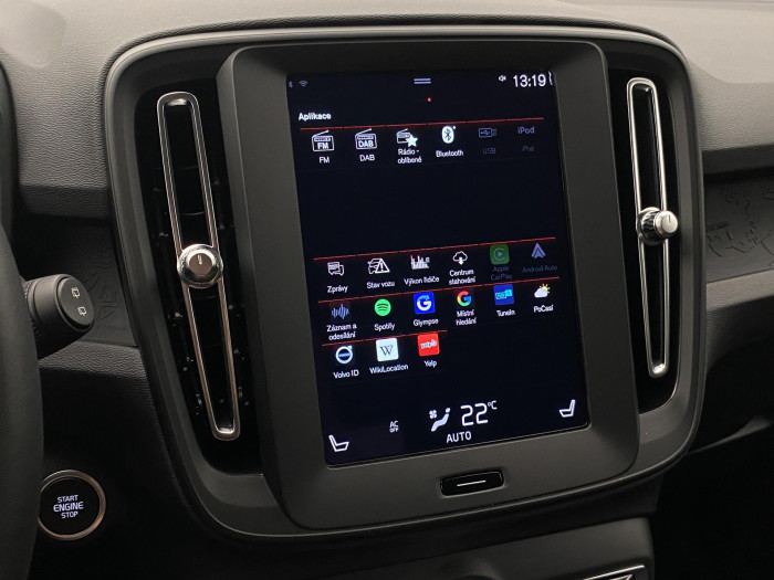 Volvo XC40 T2 KINETIC CZ NAVIGACE