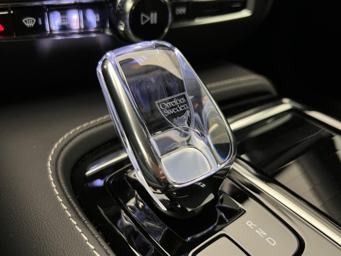 Volvo V60 T6 AWD RECHARGE PLUS DARK AUT