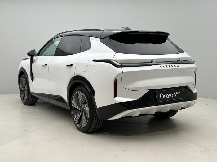 Lynk & Co 08 MORE PHEV