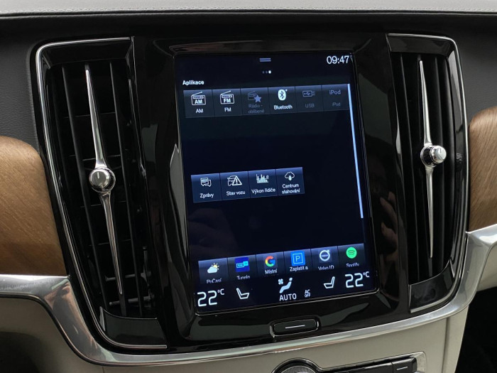 Volvo V90 D4 INSCRIPTION AUT REZERVACE 2.0 d