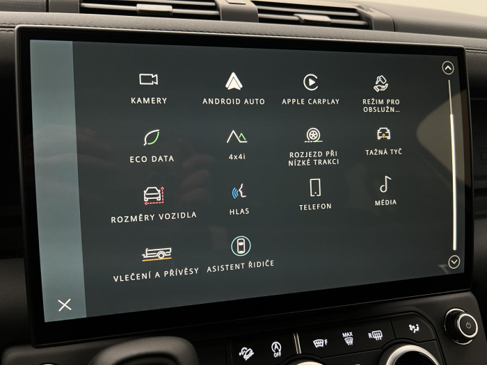 Land Rover Defender 110 D250 X-DYNAMIC SE AWD Aut 3.0 d Dynamic SE