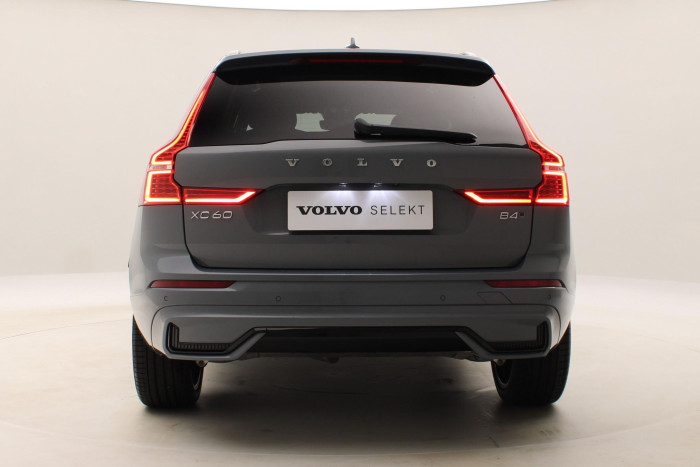 Volvo XC60 B4 AWD PLUS DARK AUT 1.maj