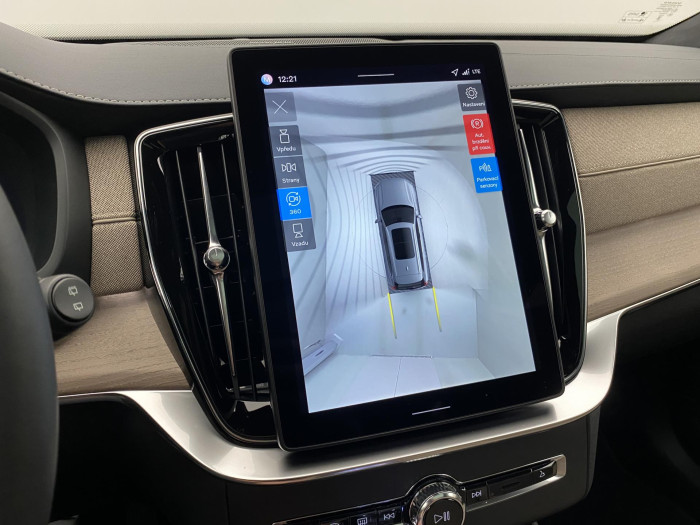 Volvo XC90 T8 AWD RECHARGE DARK ULTRA 7