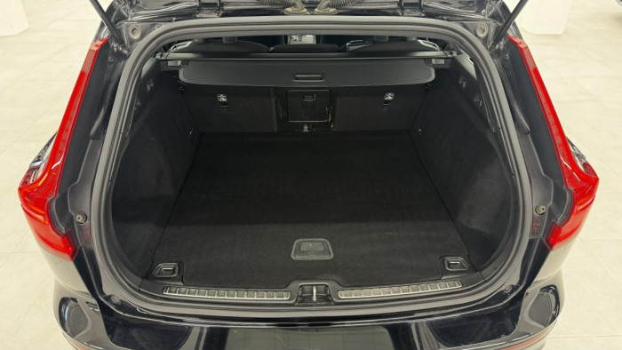 Volvo V60 D4 AWD MOMENTUM REZERVACE 2.0 d Momentum