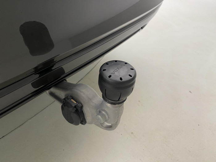 Volvo V90 T8 AWD RECHARGE REZERVACE