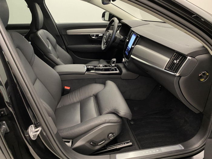 Volvo V90 T6 AWD PLUG-IN DARK PLUS AUT
