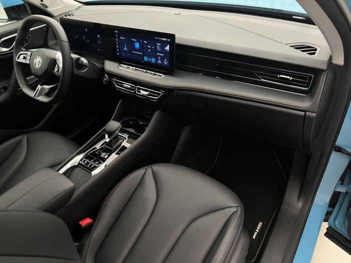 MG HS 1.5 TGI EXCLUSIVE AUT CZ 1.maj 1.5 Exclusive