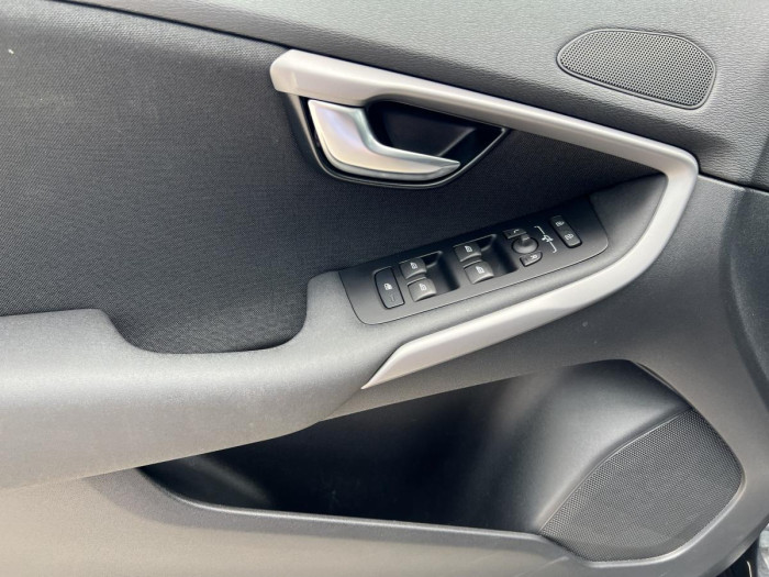 Volvo V40 D2 MOMENTUM Aut 1.maj. 2.0 d Momentum