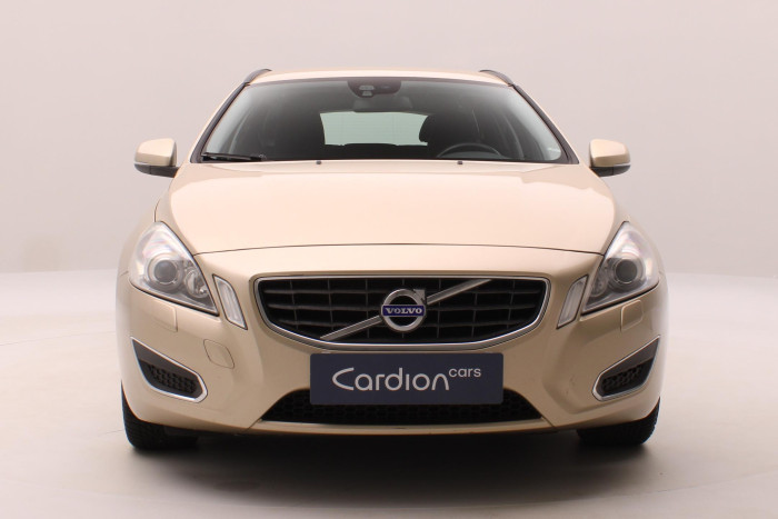Volvo V60 D5 MOMENTUM 2.4 d Momentum