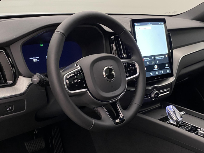 Volvo XC60 B5 AWD AUT PLUS BLACK EDITION