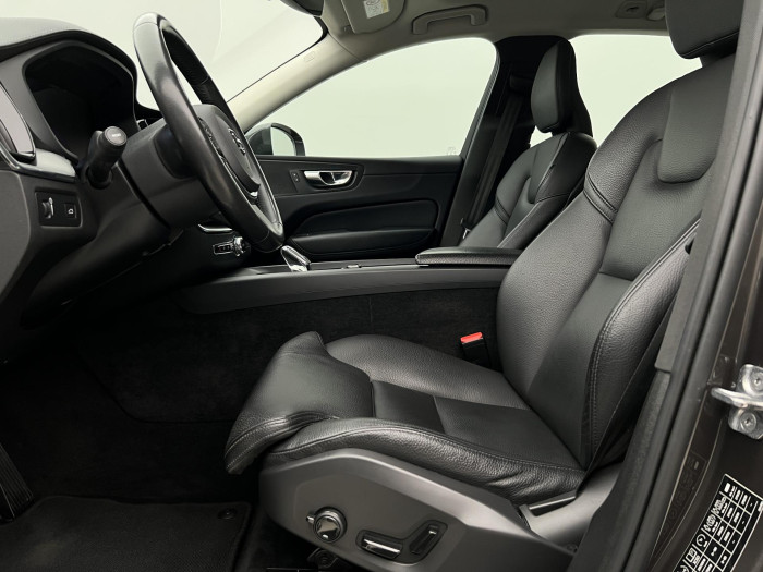 Volvo XC60 B4 INSCRIPTION AUT