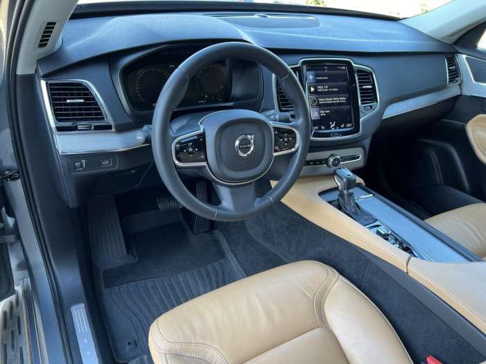 Volvo XC90 D5 AWD INSCRIPTION 7MÍSTNÁ Aut 2.0 d