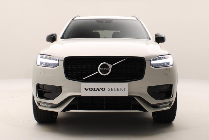 Volvo XC90 B6 AWD R-DESIGN REZERVACE