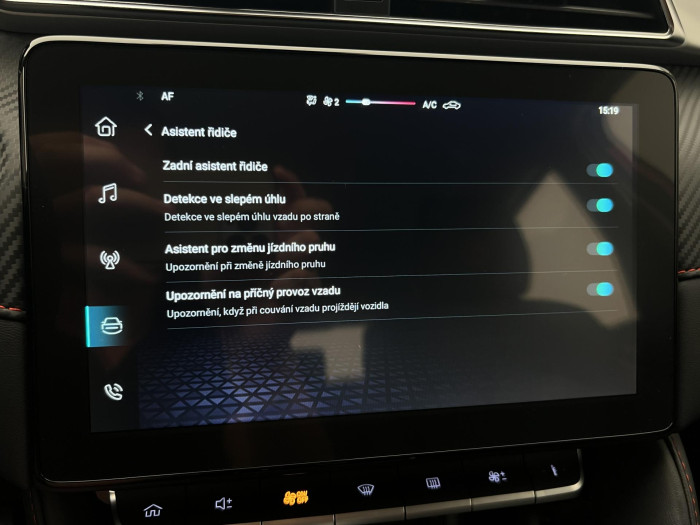 MG ZS 1.0T EXCLUSIVE AUT CZ 1.maj. 1.0 Exclusive