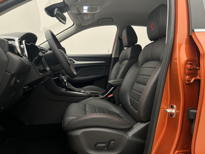 MG ZS 1.0T EXCLUSIVE AUT CZ 1.maj. 1.0 Exclusive