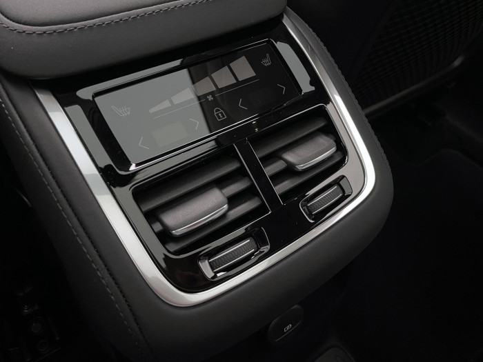 Volvo XC90 T8 AWD RECHARGE DARK ULTRA