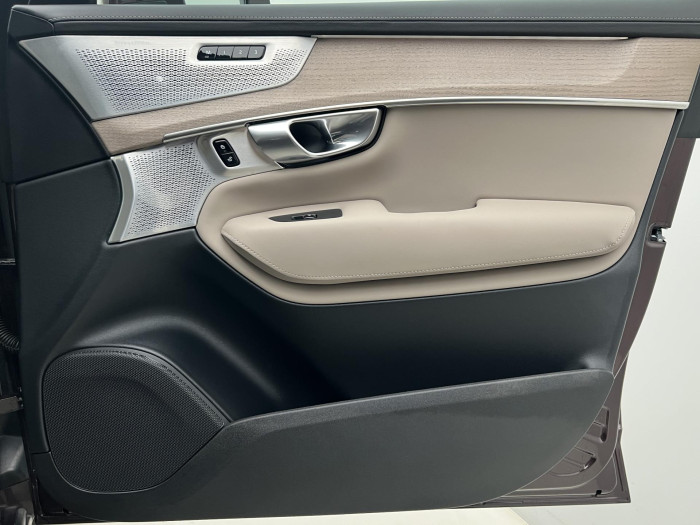 Volvo XC90 T8 AWD RECHARGE ULTRA BRIGHT