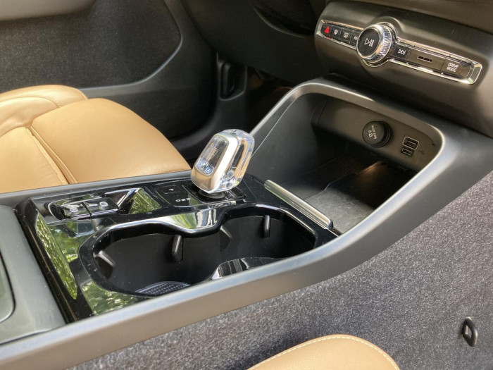 Volvo XC40 D4 AWD INSCRIPTION REZERVACE 2.0 d