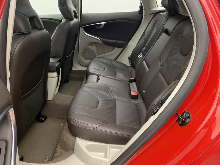 Volvo V40 D3 SUMMUM AUT 2.0 d Summum