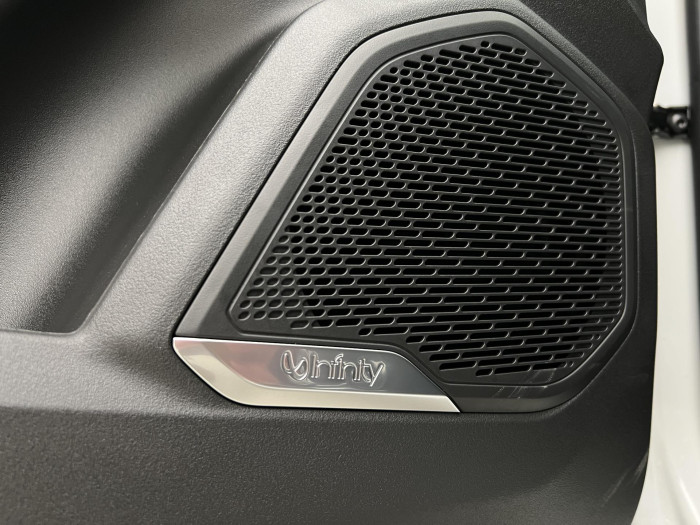 Lynk & Co 01 MORE PHEV