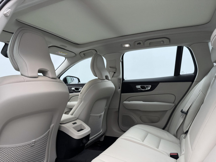 Volvo V60 B4 AUT DARK PLUS
