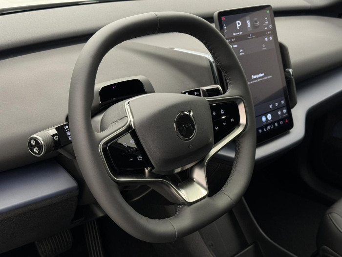 Volvo EX30 PURE ELECTRIC RECHAR. CORE RWD