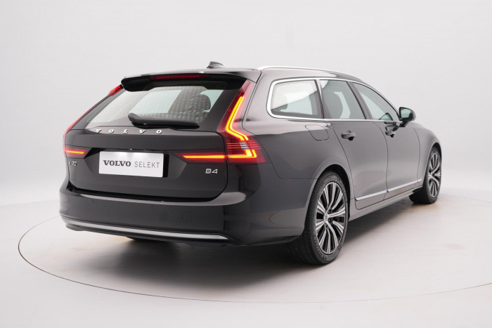 Volvo V90 B4 BRIGHT PLUS AUT 1.maj