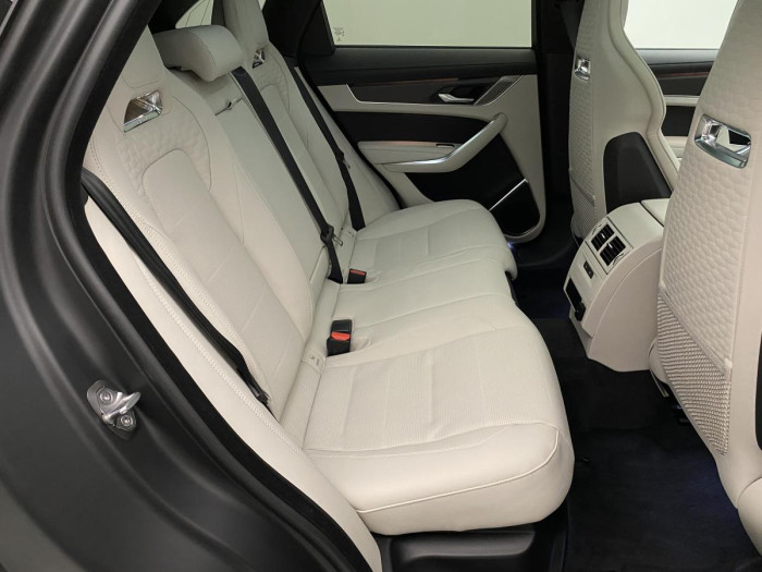 Jaguar F-Pace SVR 5.0 AWD AUT REZERVACE