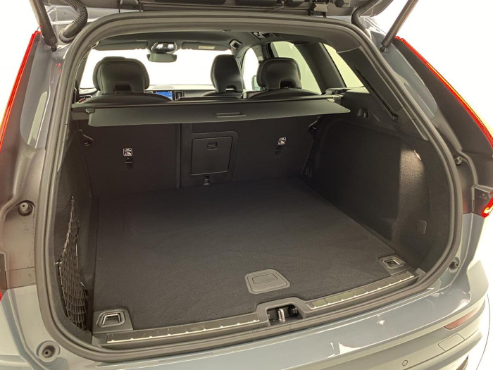Volvo XC60 B4 AWD AUT DARK PLUS 2.0 Plus