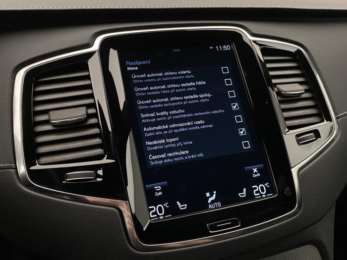 Volvo XC90 B6 AWD R-DESIGN AUT REZERVACE