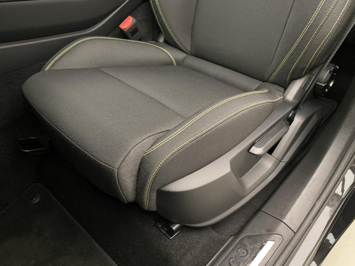 Lynk & Co 01 01 CORE PHEV