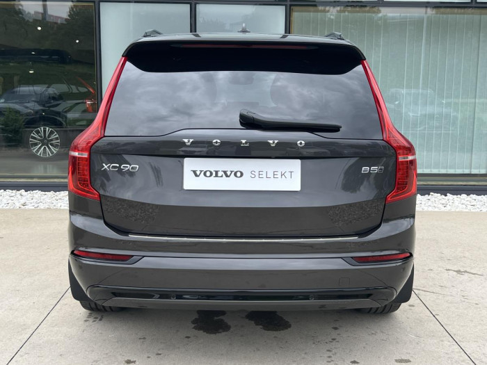 Volvo XC90 B5 AWD DARK ULT. 7MÍSTNÁ Aut