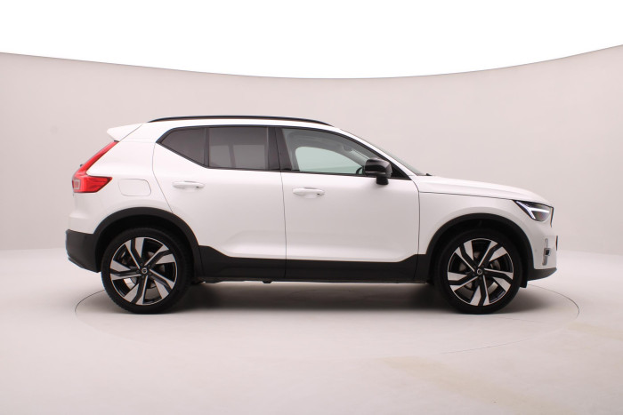 Volvo XC40 B4 AWD DARK ULTRA AUT CZ