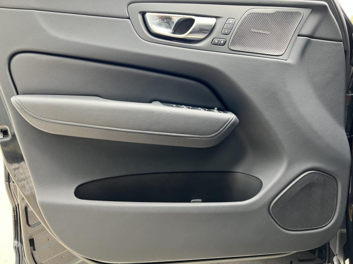 Volvo XC60 B4 AWD DARK PLUS Aut 1.maj. 2.0 Plus