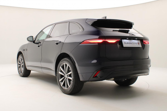 Jaguar F-Pace D200 R-DYNAMIC REZERVACE 2.0 d Dynamic