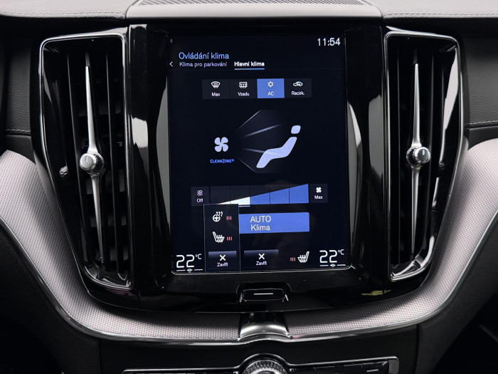 Volvo XC60 T8 AWD RECHARGE R-DESIGN AUT